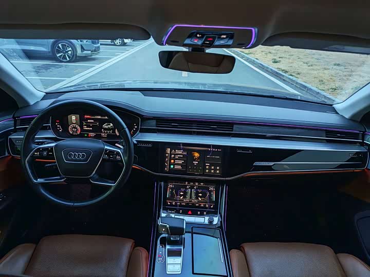 Photo 7 - Audi A8