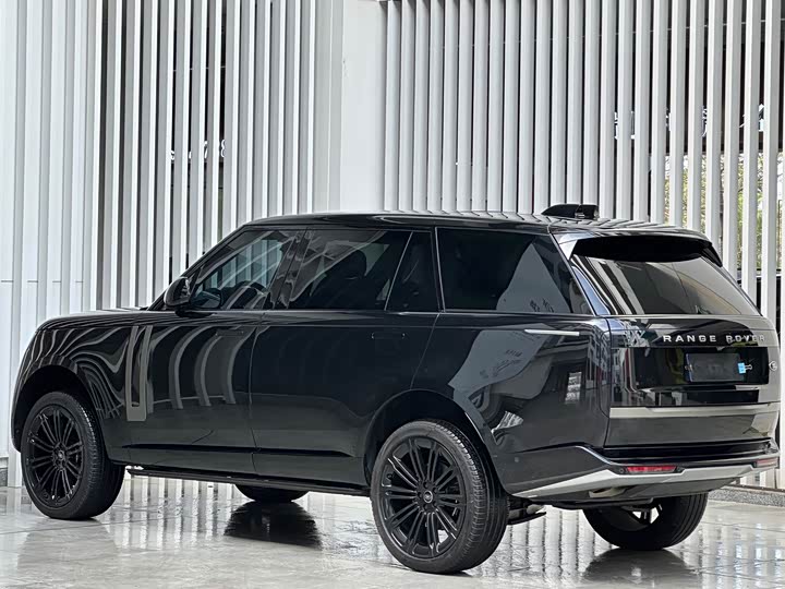 Photo 6 - Land Rover Range Rover