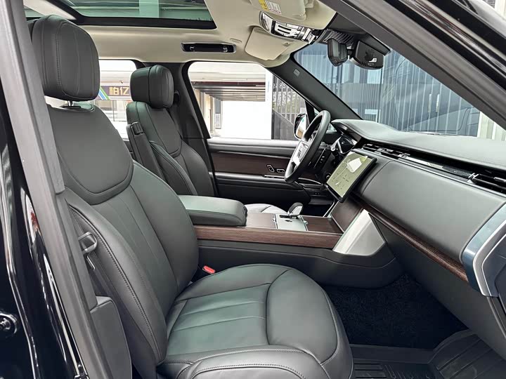 Photo 7 - Land Rover Range Rover