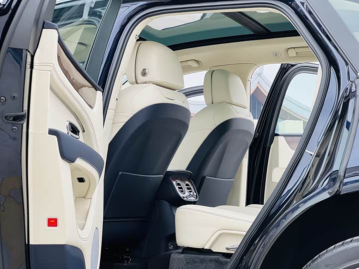 Фото 6 - Bentley Bentayga