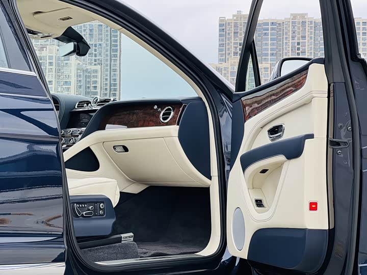 Фото 7 - Bentley Bentayga