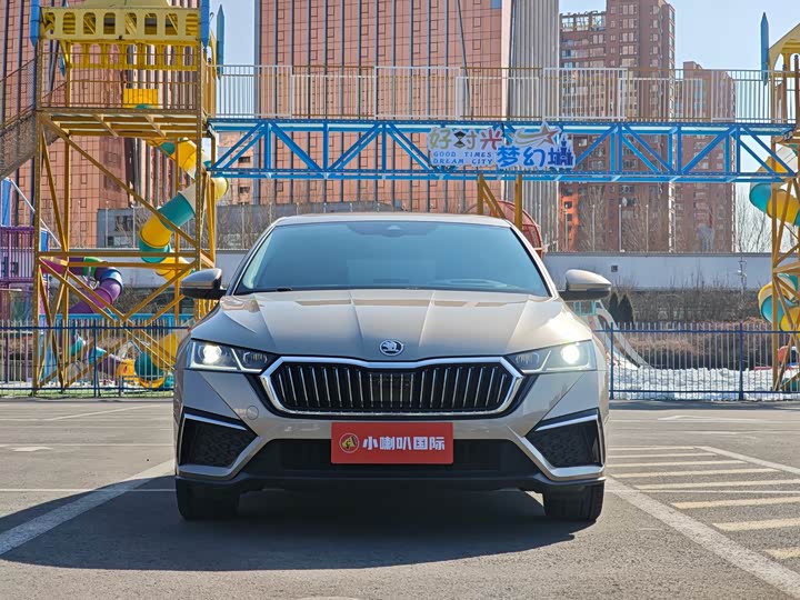 Photo 3 - Skoda Octavia Pro