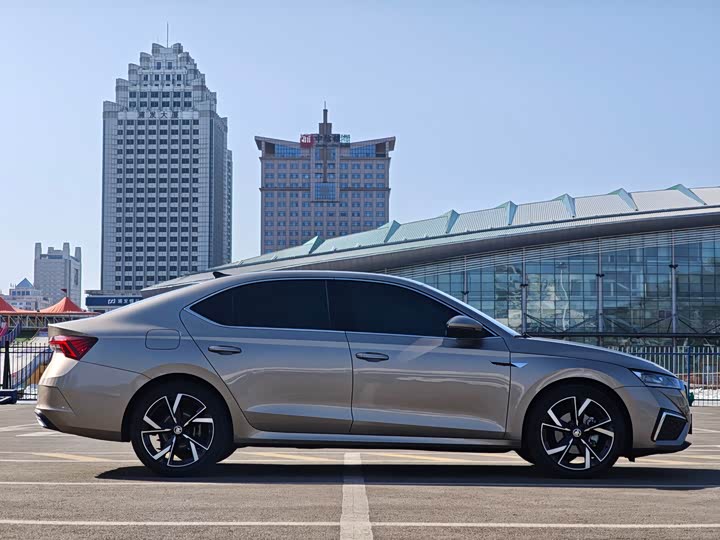 Photo 5 - Skoda Octavia Pro