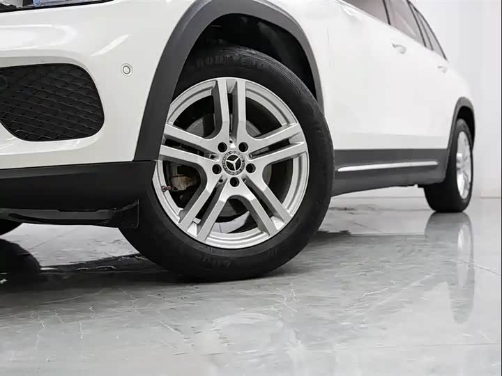 Фото 7 - Mercedes-Benz GLB-Class