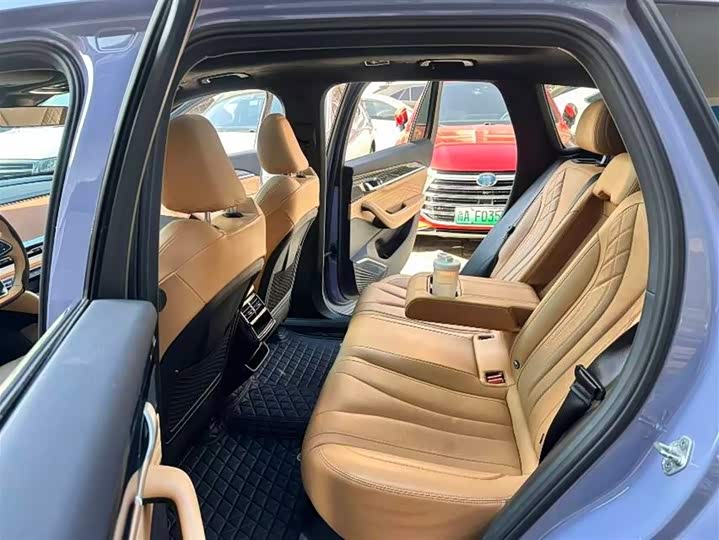 Фото 5 - Geely Monjaro L Hybrid