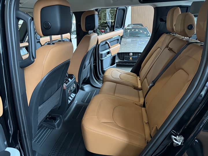 Фото 8 - Land Rover Defender