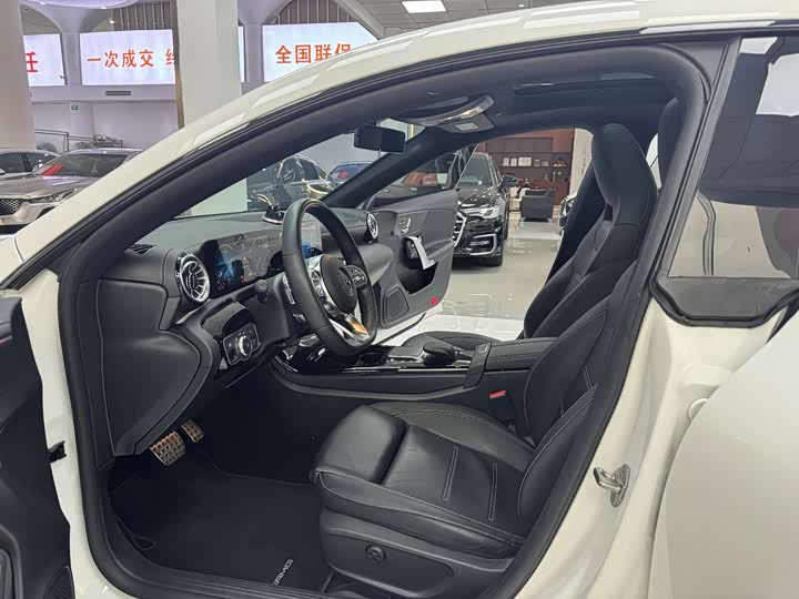 Photo 4 - Mercedes-Benz CLA-Class