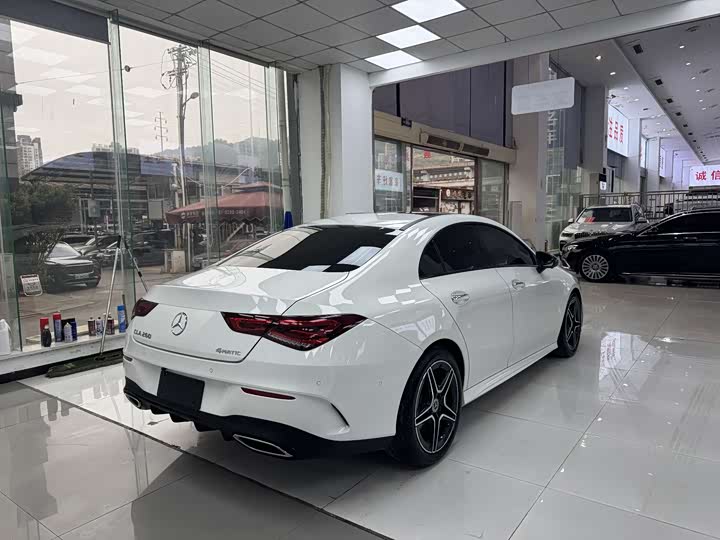 Photo 9 - Mercedes-Benz CLA-Class