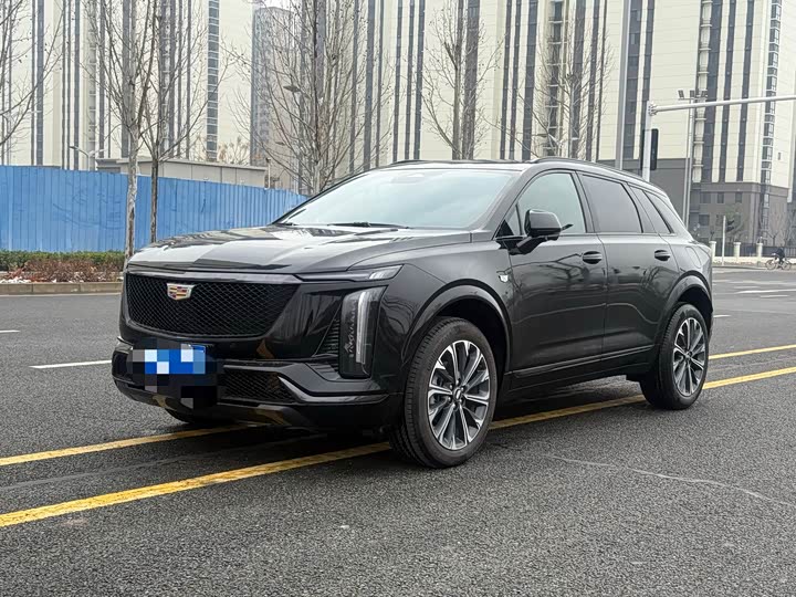 Фото 1 - Cadillac XT5