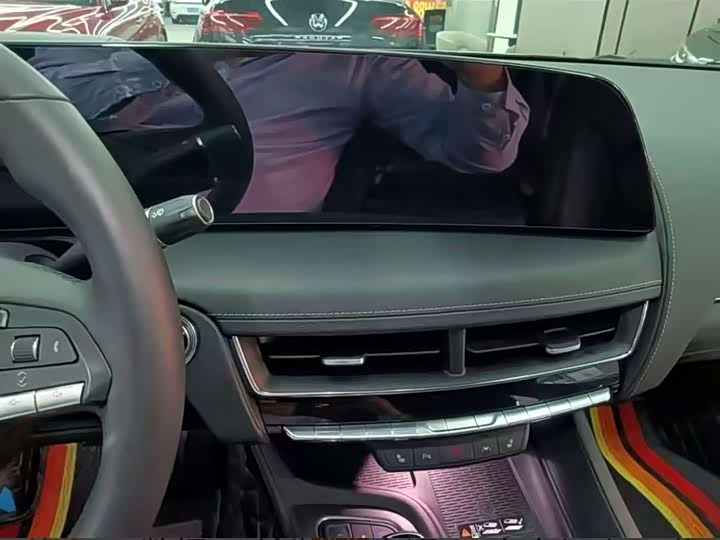 Фото 9 - Cadillac CT5