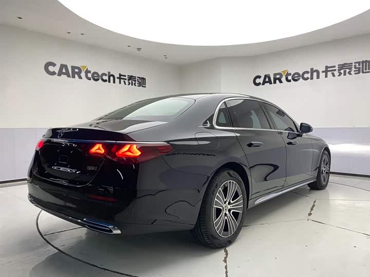 Photo 5 - Mercedes-Benz E-Class