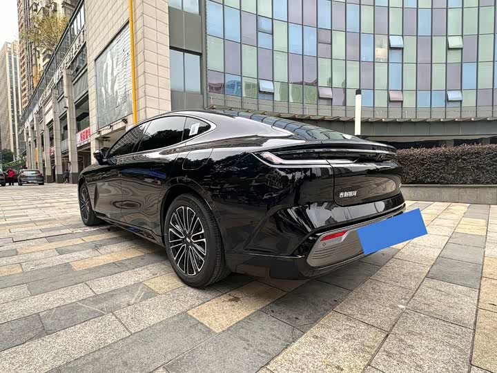 Фото 4 - Geely Galaxy Starshine 8 EM-i