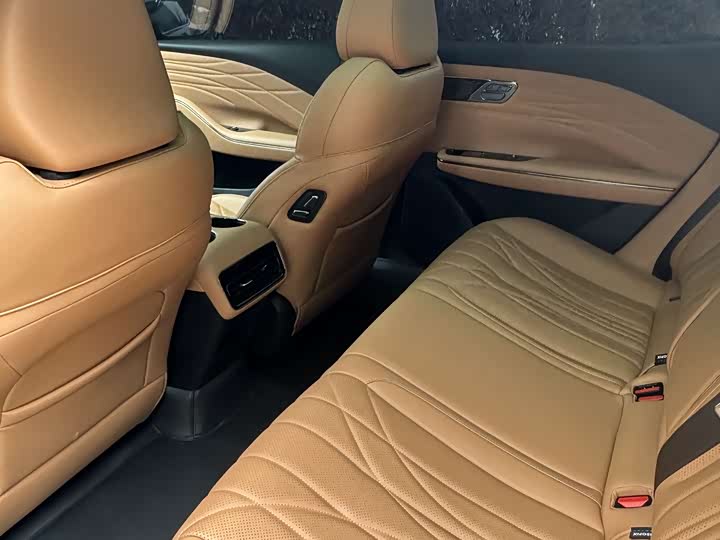 Фото 9 - Geely Galaxy Starshine 8 EM-i