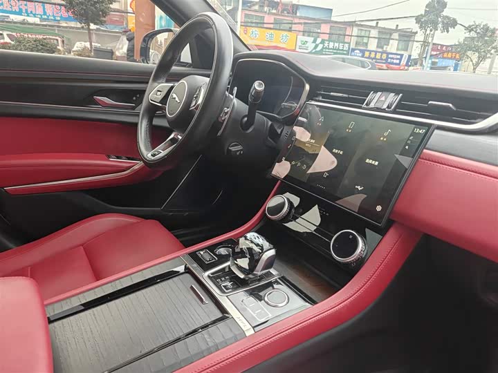 Фото 9 - Jaguar XF L