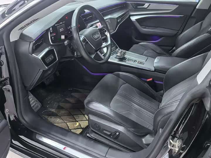 Фото 3 - Audi A7L