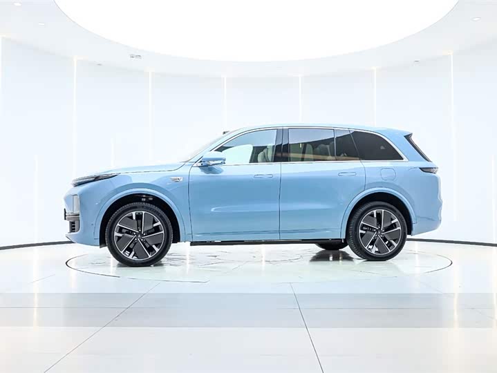 Фото 8 - LiXiang L8