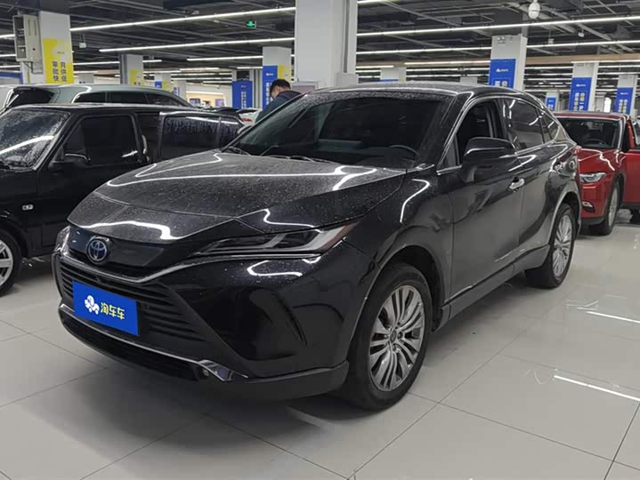 Фото 1 - Toyota Harrier