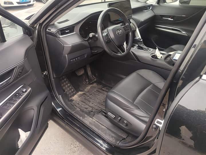 Фото 9 - Toyota Harrier