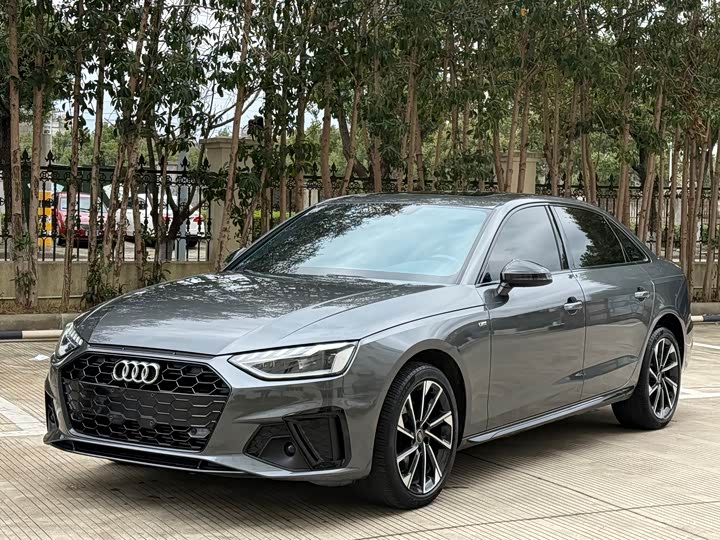 Фото 2 - Audi A4L