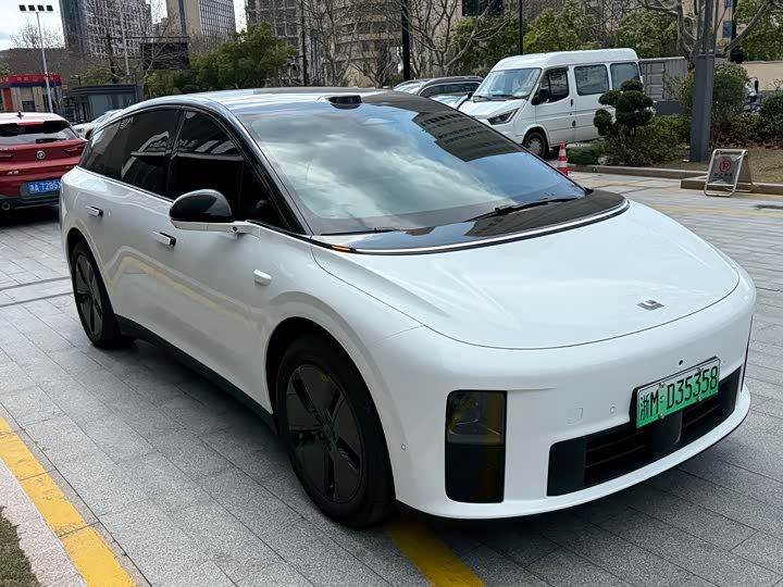 Фото 3 - LiXiang i6