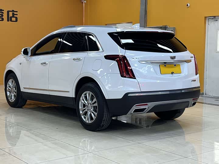 Фото 4 - Cadillac XT5