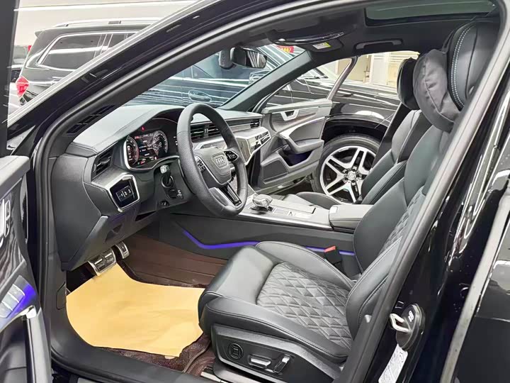 Фото 7 - Audi A6L