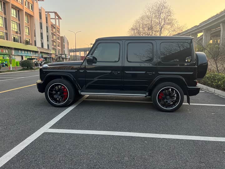 Фото 9 - Mercedes-Benz G-Class