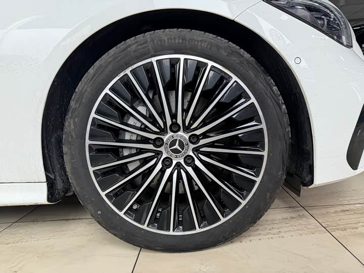 Photo 3 - Mercedes-Benz CLE-Class