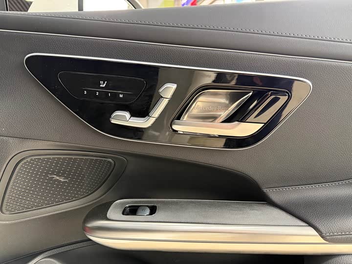 Photo 9 - Mercedes-Benz CLE-Class