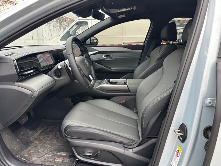 Фото 9 - BYD Qin L