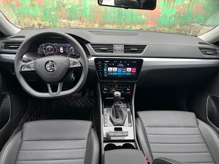 Фото 5 - Skoda Superb