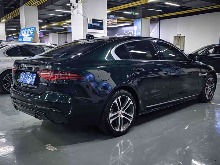 Фото 7 - Jaguar XE L