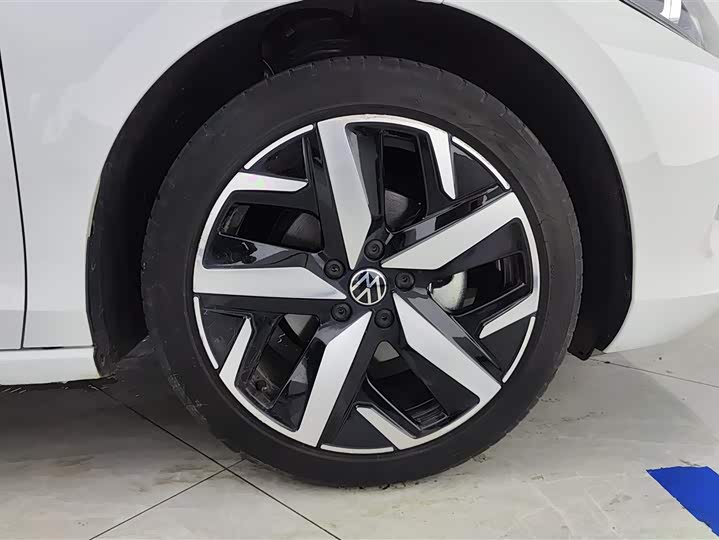 Фото 6 - Volkswagen Lamando L