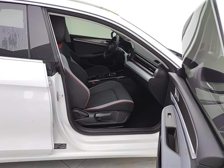 Фото 8 - Volkswagen Lamando L