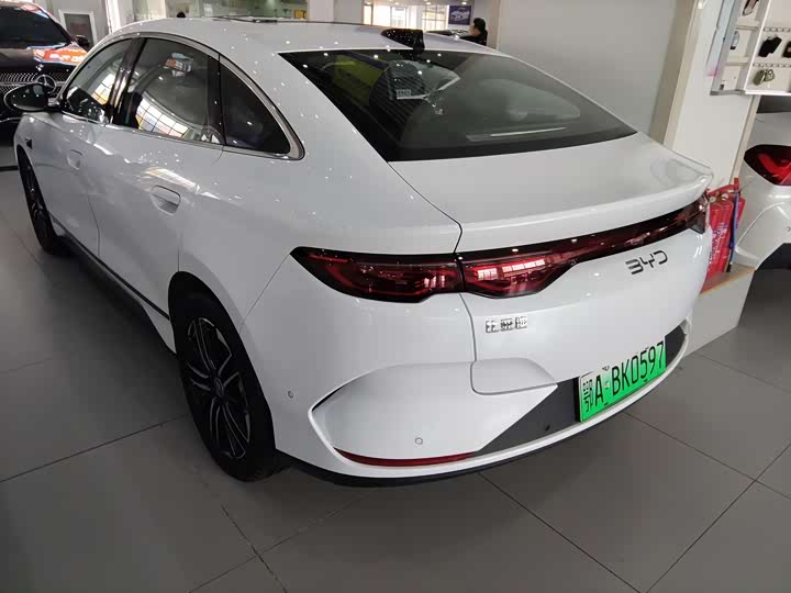 Фото 8 - BYD Qin L