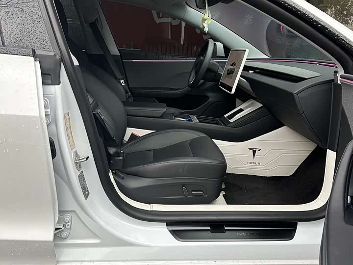 Фото 7 - Tesla Model 3