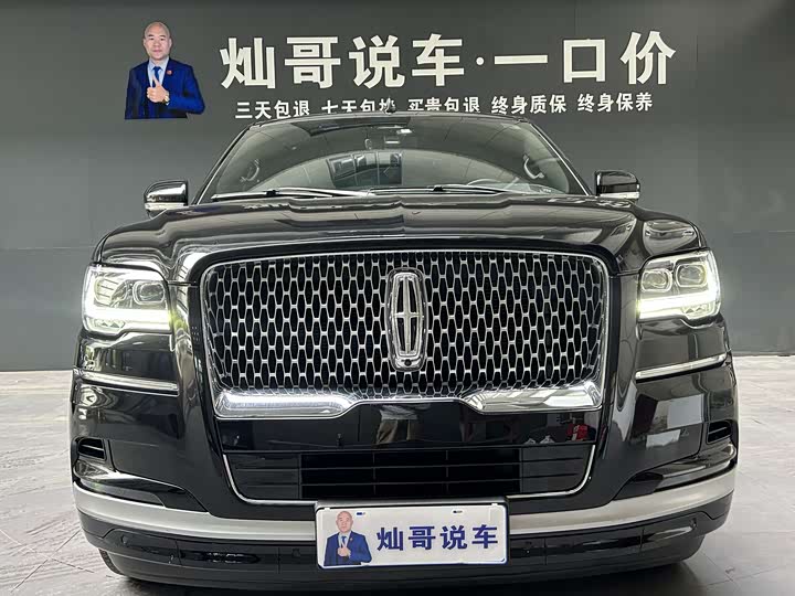 Фото 6 - Lincoln Navigator