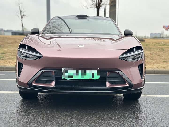 Фото 1 - Xiaomi YU7