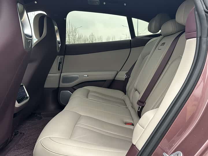 Фото 6 - Xiaomi YU7