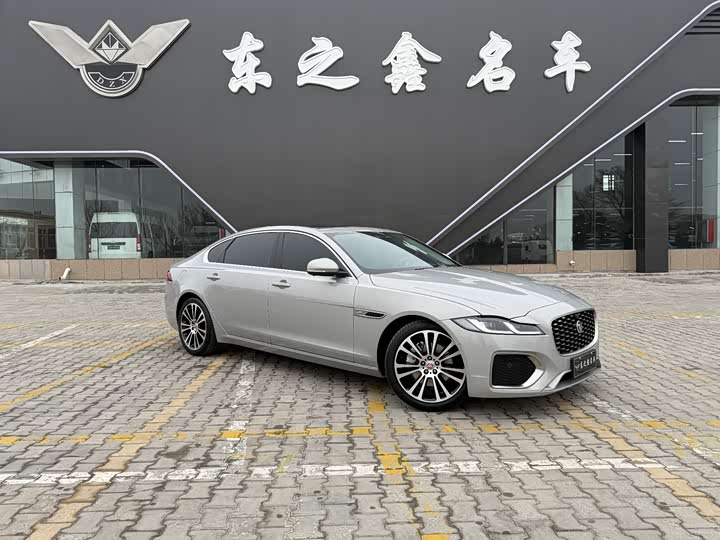Фото 2 - Jaguar XF L