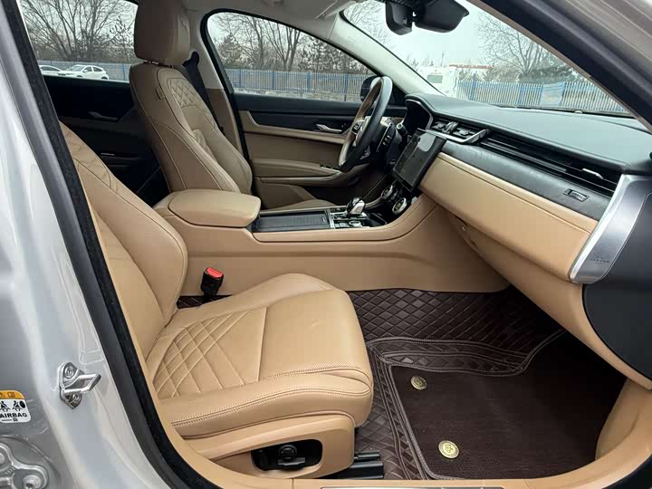 Фото 9 - Jaguar XF L