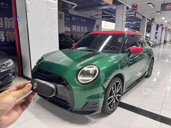 Фото 2 - Mini Cooper