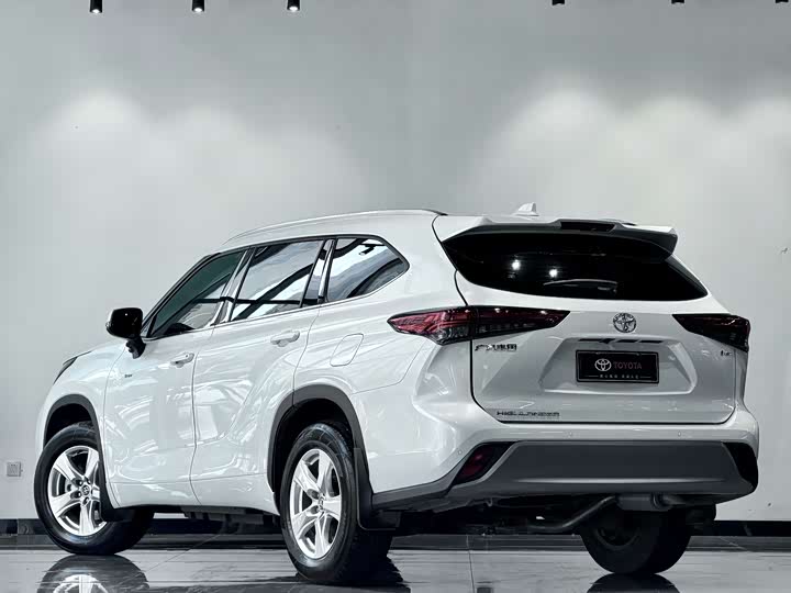 Фото 5 - Toyota Highlander