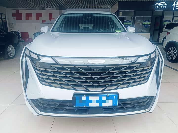 Фото 2 - Geely Atlas L