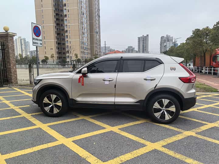 Volvo XC40 2024 2024款 B3 智远豪华版