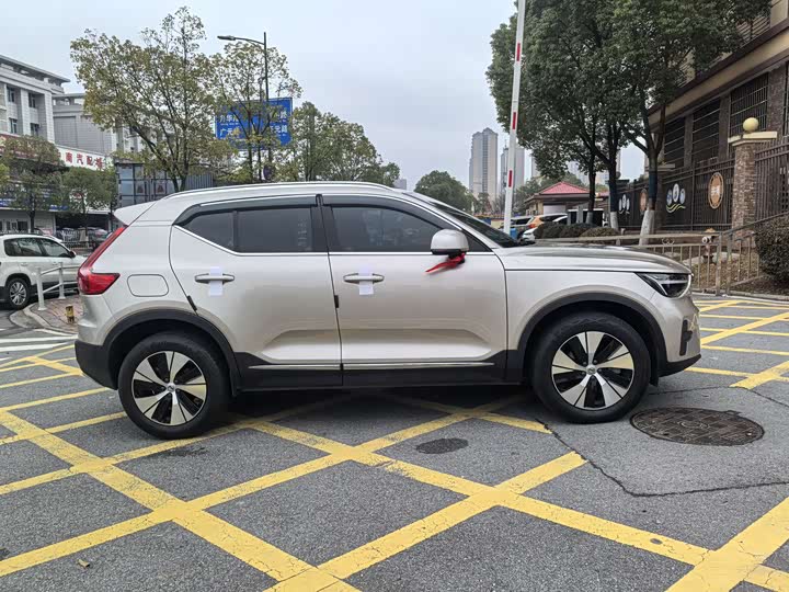 Volvo XC40 2024 2024款 B3 智远豪华版