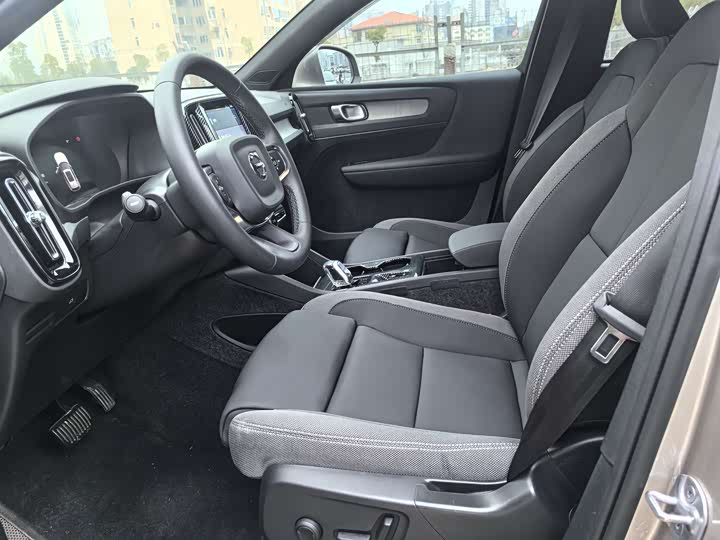 Volvo XC40 2024 2024款 B3 智远豪华版
