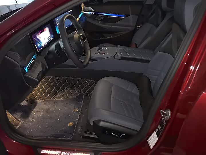 Фото 9 - BMW 5 Series