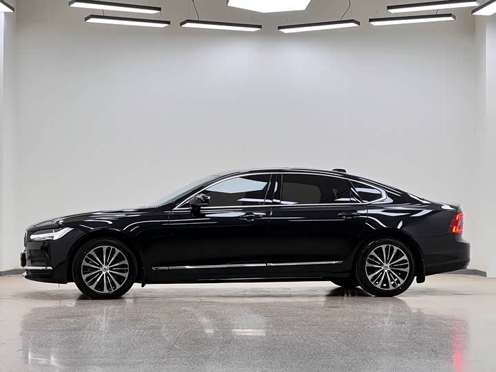 Фото 4 - Volvo S90