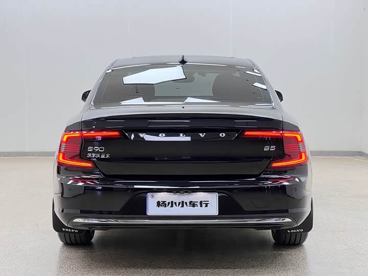 Фото 6 - Volvo S90